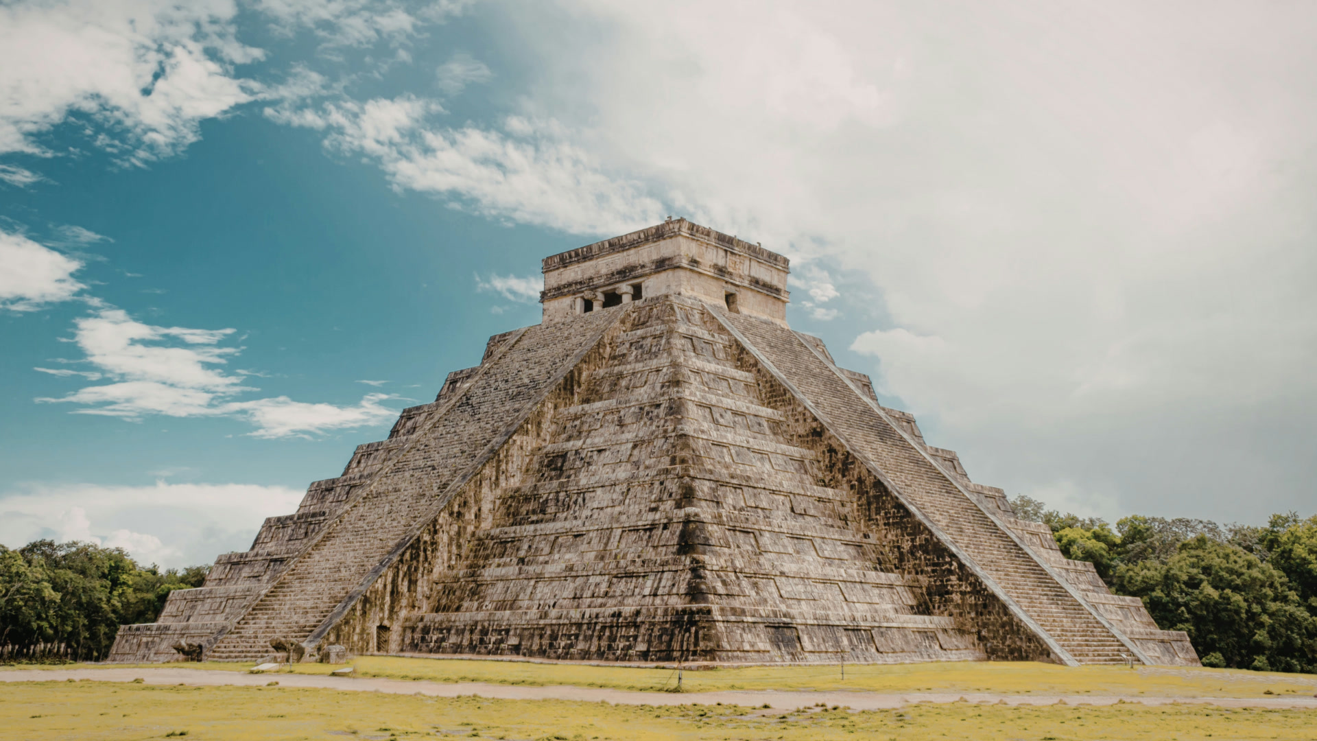 Esencias Coloniales II desde Madrid